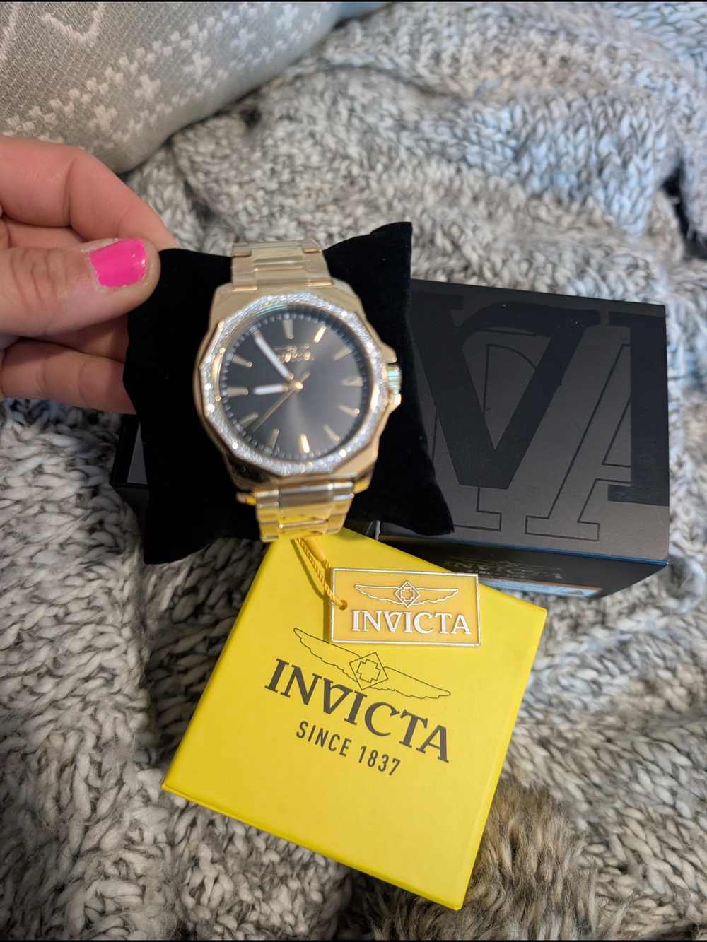 Invicta S Men's Gold-Tone Stainless Bracelet Watch Black Dial Quartz Water-Res - Picture 3 of 6